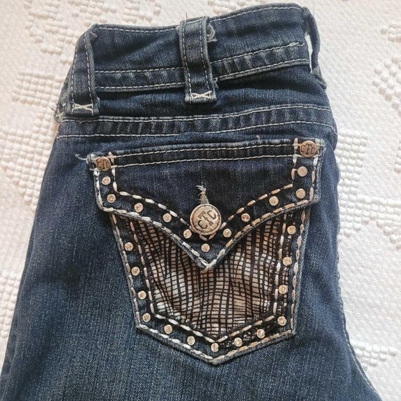 "Cowgirl Tuff Co." Ladies' Bootcut "Jazzy" Jeans (Size W:24 / L:33) - Picture 3 of 13